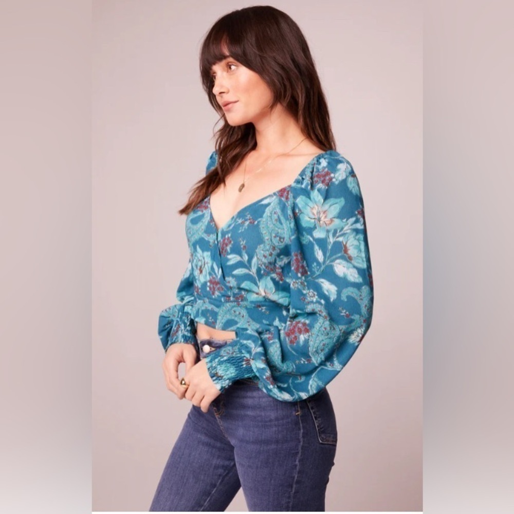 NWT Band of the Free Flowy Boho Dainty Teal Floral Crossover Crop Top Size Large